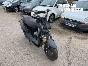 Location: Mitcham - 2016 SYM CROX 125 Motorcycle REG: LT16YSY, Keys: No, MOT Expiry date: 04/05/2019, 125 Petrol, automatic, Former Keepers: 5