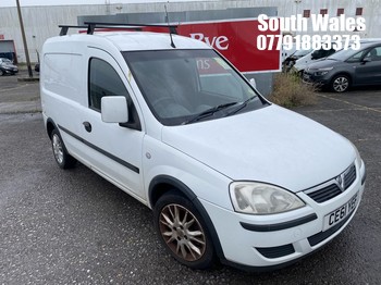Location: South Wales - 2011 VAUXHALL COMBO 1700 SE ECOFLEX Car Derived Van REG: CE61YEF, Keys: No, MOT Expiry date: 02/03/2026, 1248 Diesel, 5 Speed Manual Diesel, Former Keepers: 5