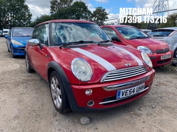 Location: Mitcham - 2005 MINI MINI ONE 3 Door Hatchback REG: VE54UHH, Keys: No, MOT Expiry date: 01/08/2026, 1598 Petrol, 5 Speed Manual Petrol, Former Keepers: 14