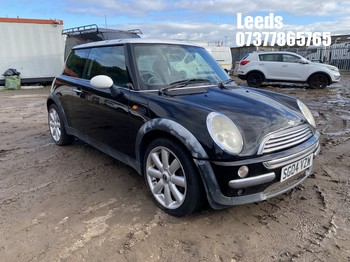Location: Leeds - 2004 MINI MINI COOPER 3 Door Hatchback REG: SG04VZW, Keys: No, MOT Expiry date: 05-11-2026, 1598 Petrol, 5 Speed Manual Petrol, Former Keepers: 5
