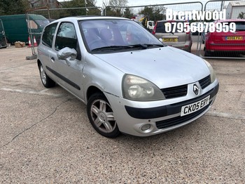Location: Brentwood - 2005 RENAULT CLIO DYNAMIQUE 16V 3 Door Hatchback REG: CK05ERY, Keys: No, MOT Expiry date: 11/11/2026, 1149 Petrol, 5 Speed Manual Petrol, Former Keepers: 10