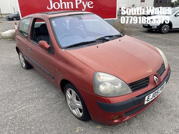 Location: South Wales - 2005 RENAULT CLIO DYNAMIQUE 16V 3 Door Hatchback REG: EJ05PBU, Keys: No, MOT Expiry date: 07/02/2026, 1149 Petrol, 5 Speed Manual Petrol, Former Keepers: 5