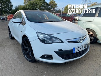 Location: Mitcham - 2012 VAUXHALL ASTRA GTC SRI CDTI S/S 3 Door Hatchback REG: DE62NTT, Keys: No, MOT Expiry date: 17/06/2025, 1956 Diesel, 6 Speed Manual Diesel, Former Keepers: 5