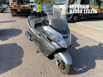 Location: Mitcham - 2008 SUZUKI AN 400 K8 Motorcycle REG: WG08MXS, Keys: No, MOT Expiry date: 29/11/2022, 400 Petrol, AUTOMATIC, Former Keepers: 6