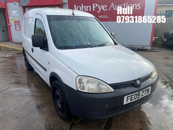 Location: Hull - 2009 VAUXHALL COMBO 2000 CDTI Car Derived Van REG: FE09ZTN, Keys: Yes, MOT Expiry date: 12/12/2025, 1248 Diesel, 5 Speed Manual Diesel, Former Keepers: 6