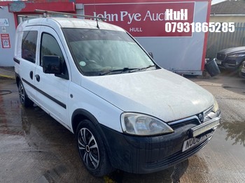 Location: Hull - 2008 VAUXHALL COMBO CREW 2000 CDTI Car Derived Van REG: NU08HMY, Keys: No, MOT Expiry date: 27/01/2025, 1248 Diesel, 5 Speed Manual Diesel, Former Keepers: 6