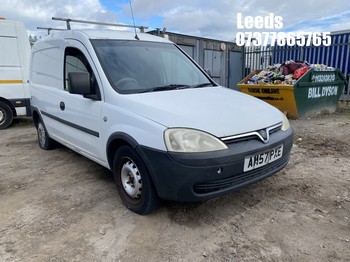 Location: Leeds - 2007 VAUXHALL COMBO 1700 DTI Van REG: AM57PXE, Keys: No, MOT Expiry date: 11-05-2026, 1248 Diesel,, Former Keepers: 3