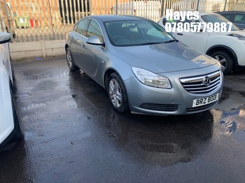 Location: Hayes - 2010 VAUXHALL INSIGNIA EXCLUSIV 5 Door Hatchback REG: BRZ8001, Keys: No, MOT Expiry date: 21/08/2026, 1796 Petrol, 6 Speed Manual Petrol, Former Keepers: 2