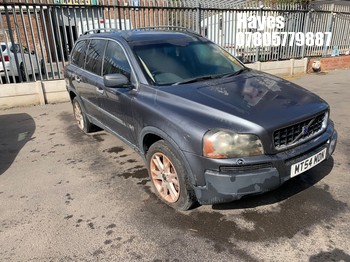 Location: Hayes - 2005 VOLVO XC 90 D5 SE AWD SEMI-AUTO Estate REG: MT54MDN, Keys: No, MOT Expiry date: 16/02/2025, 2401 Diesel, 5 Speed Semi Auto Diesel, Former Keepers: 10