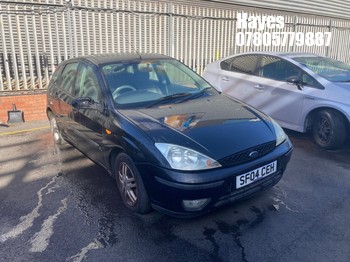 Location: Hayes - 2004 FORD FOCUS ZETEC AUTO 5 Door Hatchback REG: SF04CEH, Keys: No, MOT Expiry date: 10/08/2025, 1596 Petrol, 4 Speed Auto Petrol, Former Keepers: 5