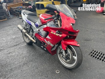 Location: Stapleford - 1999 KAWASAKI ZX 900-B4 Motorcycle REG: T926NGP, Keys: No, MOT Expiry date: 19/06/2027, 899 Petrol,, Former Keepers: 4