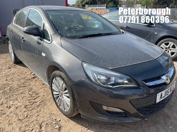 Location: Peterborough - 2015 VAUXHALL ASTRA EXCITE 5 Door Hatchback REG: AJ15KLC, Keys: No, MOT Expiry date: 01/05/2027, 1598 Petrol, 5 Speed Manual Petrol, Former Keepers: 3