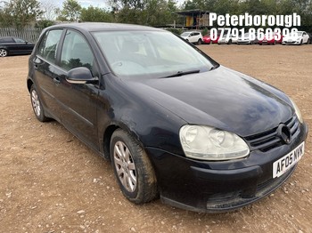 Location: Peterborough - 2005 VOLKSWAGEN GOLF TDI SE 5 Door Hatchback REG: AF05NVK, Keys: No, MOT Expiry date: 14/07/2025, 1896 Diesel, 5 Speed Manual Diesel, Former Keepers: 10