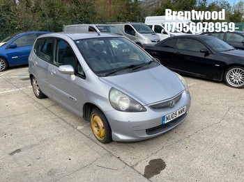 Location: Brentwood - 2005 HONDA JAZZ SE 5 Door Hatchback REG: NU05NWK, Keys: No, MOT Expiry date: 06/07/2026, 1339 Petrol, 5 Speed Manual Petrol, Former Keepers: 8