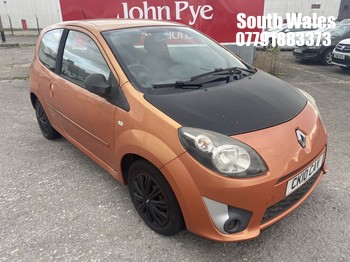 Location: South Wales - 2010 RENAULT TWINGO EXTREME 60 3 Door Hatchback REG: CK10CAV, Keys: No, MOT Expiry date: 14/09/2026, 1149 Petrol, 5 Speed Manual Petrol, Former Keepers: 3