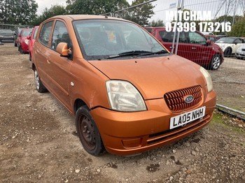 Location: Mitcham - 2005 KIA PICANTO LX AUTO 5 Door Hatchback REG: LA05NHH, Keys: No, MOT Expiry date: 12/10/2026, 1086 Petrol, 4 Speed Auto Petrol, Former Keepers: 6