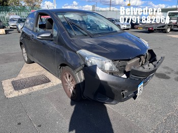 Location: Belvedere - 2013 TOYOTA YARIS TR VVT-I 3 DOOR HATCHBACK REG: FH13CPF, 1329cc PETROL, 6 SPEED MANUAL, Former Keepers: 5, Keys: Yes, MOT Expiry date: 16/12/2026