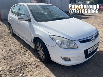 Location: Peterborough - 2011 HYUNDAI I30 COMFORT CRDI 5 Door Hatchback REG: EJ61AYP, Keys: No, MOT Expiry date: 22/08/2025, 1582 Diesel, 6 Speed Manual Diesel, Former Keepers: 10