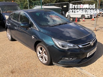 Location: Brentwood - 2017 VAUXHALL ASTRA SRI 5 Door Hatchback REG: DP17WFV, Keys: Yes, MOT Expiry date: 18/05/2026, 1399 Petrol, 5 Speed Manual Petrol, Former Keepers: 6