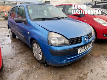 Location: Leeds - 2003 RENAULT CLIO EXPRESSION 16V AUTO 5 Door Hatchback REG: BD53DKL, Keys: No, MOT Expiry date: 09-04-2027, 1390 Petrol, 4 Speed Auto Petrol, Former Keepers: 12