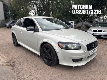 Location: Mitcham - 2009 VOLVO C30 SPORT 16V 3 Door Hatchback REG: SV58FPE, Keys: Yes, MOT Expiry date: 04/09/2026, 1596 Petrol, 5 Speed Manual Petrol, Former Keepers: 11