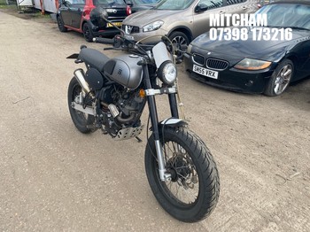Location: Mitcham - 2022 Bluroc Motorcycles HERO 125 Motorcycle REG: LB22FUW, Keys: No, MOT Expiry date: 21/06/2025, 125 Petrol, MANUAL, Former Keepers: 2