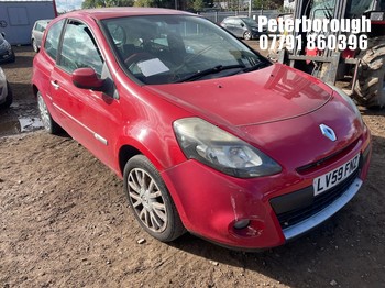 Location: Peterborough - 2009 RENAULT CLIO DYNAMIQUE TCE 3 Door Hatchback REG: LV59FNZ, Keys: No, MOT Expiry date: 26/06/2026, 1149 Petrol, 5 Speed Manual Petrol, Former Keepers: 5