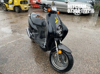 Location: Mitcham - 2004 MOTO ROMA STINGER Scooter REG: GN04WWV, Keys: No, MOT Expiry date: 26/12/2020, 49 Petrol, Automatic, Former Keepers: 6