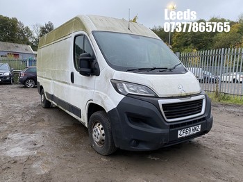 Location: Leeds - 2020 PEUGEOT BOXER 335 PRO L3H2 BHDI Panel Van REG: CF69HNZ, Keys: No, MOT Expiry date: 21-02-2025, 2200 Diesel, 6 Speed Manual Diesel, Former Keepers: 5