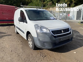 Location: Leeds - 2017 PEUGEOT PARTNER PROFESSION L1 BLU Panel Van REG: HK66ETR, Keys: No, MOT Expiry date: 04-01-2026, 1560 Diesel, 5 Speed Manual Diesel, Former Keepers: 4