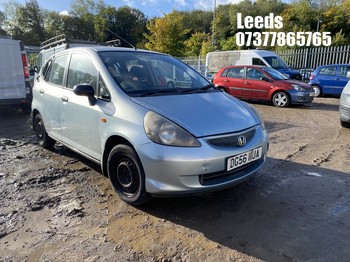Location: Leeds - 2006 HONDA JAZZ S 5 Door Hatchback REG: DG56NUA, Keys: No, MOT Expiry date: 22-10-2026, 1246 Petrol, 5 Speed Manual Petrol, Former Keepers: 3