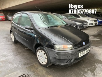 Location: Hayes - 2001 FIAT PUNTO 1.2 3 Door Hatchback REG: Y612WAN, Keys: No, MOT Expiry date: 07/11/2025, 1242 Petrol, 5 Speed Manual Petrol, Former Keepers: 3
