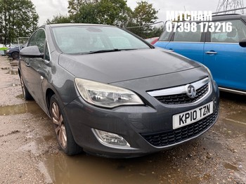 Location: Mitcham - 2010 VAUXHALL ASTRA SE 5 Door Hatchback REG: KP10TZN, Keys: No, MOT Expiry date: 05/10/2025, 1598 Petrol, 5 Speed Manual Petrol, Former Keepers: 7