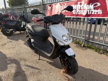 Location: Mitcham - 2014 YAMAHA YN 50 E NEOS EASY Moped REG: PE14WJL, Keys: No, MOT Expiry date: 24/03/2023, 49 Petrol, AUTOMATIC, Former Keepers: 2