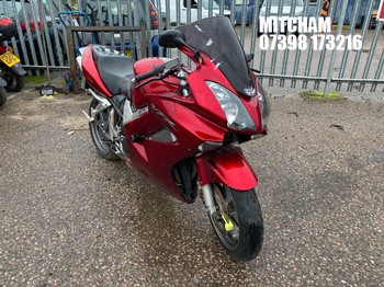 Location: Mitcham - 2008 HONDA VFR 800 A-8 Motorcycle REG: GP08WWO, Keys: No, MOT Expiry date: 28/10/2022, 782 Petrol, manual, Former Keepers: 4