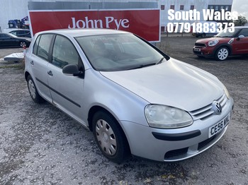 Location: South Wales - 2006 VOLKSWAGEN GOLF FSI S 5 Door Hatchback REG: CE56WNL, Keys: No, MOT Expiry date: 16/10/2026, 1598 Petrol, 6 Speed Manual Petrol, Former Keepers: 3