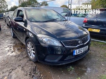 Location: Mitcham - 2012 KIA PRO CEED VR-7 CRDI 3 Door Hatchback REG: LD12SXS, Keys: No, MOT Expiry date: 17/09/2026, 1582 Diesel, 6 Speed Manual Diesel, Former Keepers: 6
