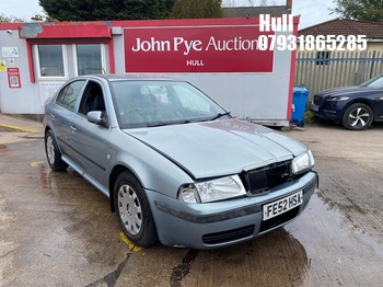 Location: Hull - 2002 SKODA OCTAVIA ELEGANCE TDI 5 Door Hatchback REG: FE52HSA, Keys: No, MOT Expiry date: 26/05/2027, 1896 Diesel, 5 Speed Manual Diesel, Former Keepers: 10