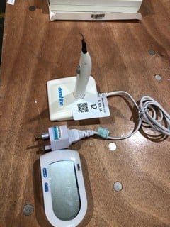 Lot 12  
            Birmingham - Collection Only 

                
DENSHIRE I2 DEVICE AND ORAL-B MEDIS DEVICE