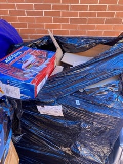 Lot 304  
            Nottingham SR8 - Collection Only 

                
PALLET OF VARIOUS ITEMS INC AUTOSTYLE LOWERING SPRINGS  - COLLECTION ONLY