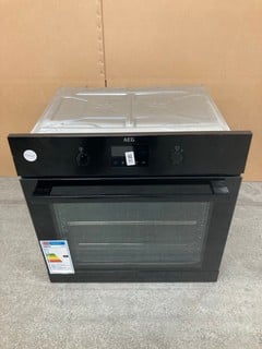 Lot 95  
            Nottingham SR8 - Delivery Or Collection 

                
AEG INTEGRATED SINGLE OVEN MODEL: BPK355061B  - EX DISPLAY