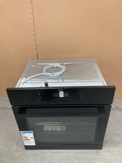 Lot 96  
            Nottingham SR8 - Delivery Or Collection 

                
AEG INTEGRATED SINGLE OVEN MODEL: BPK355061B  - EX DISPLAY