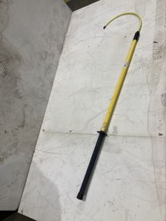 Lot 101  
            Birmingham - Collection Only 

                
SEALEY HIGH VOLTAGE POLE