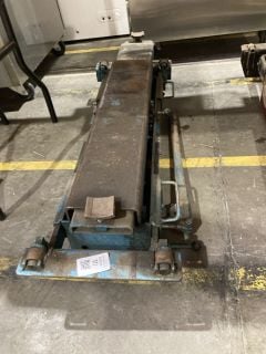 Lot 111  
            Birmingham - Collection Only 

                
ROLLING BRIDGE JACK