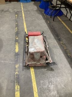 Lot 112  
            Birmingham - Collection Only 

                
UNDER CAR ROLLER BOARD