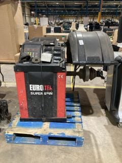 Lot 132  
            Birmingham - Collection Only 

                
EUROTEK DIGITA WHEEL BALANCER SUPER SPIN  S/N B144847
