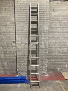 Lot 38  
            Birmingham - Collection Only 

                
2 TIER LADDER
