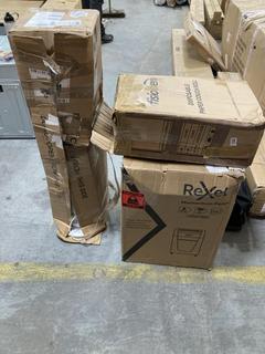 Lot 1061  
            Chesterfield SR38 - Collection or Optional Delivery Available 

                
3 X ASSORTED ITEMS TO INCLUDE DREO EVAPORATIVE AIR COOLER (LOCATION: SR38 B7)