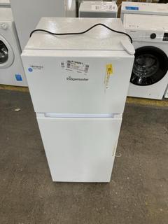 Lot 129  
            Chesterfield SR38 - Collection or Optional Delivery Available 

                
FRIDGEMASTER 124L FREESTANDING 80/20 FRIDGE FREEZER IN SILVER - MODEL NO. MTM4812...