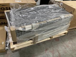 Lot 229  
            Chesterfield SR38 - Collection or Optional Delivery Available 

                
2 X ASSORTED DIVAN BED BASES TO INCLUDE BED BASE IN GREY (LOCATION: SR38 A12) (KE...